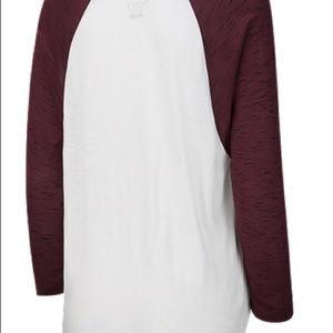 Roxy Tops - 🔥💯 Roxy Women's BTS Raglan Shirt medium Roxy Tops - 🔥💯 Roxy Women's BTS Raglan Shirt medium